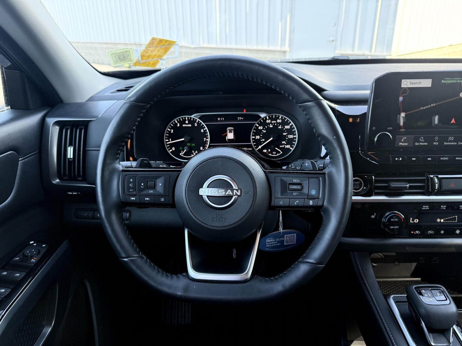 2024 Nissan Pathfinder SL