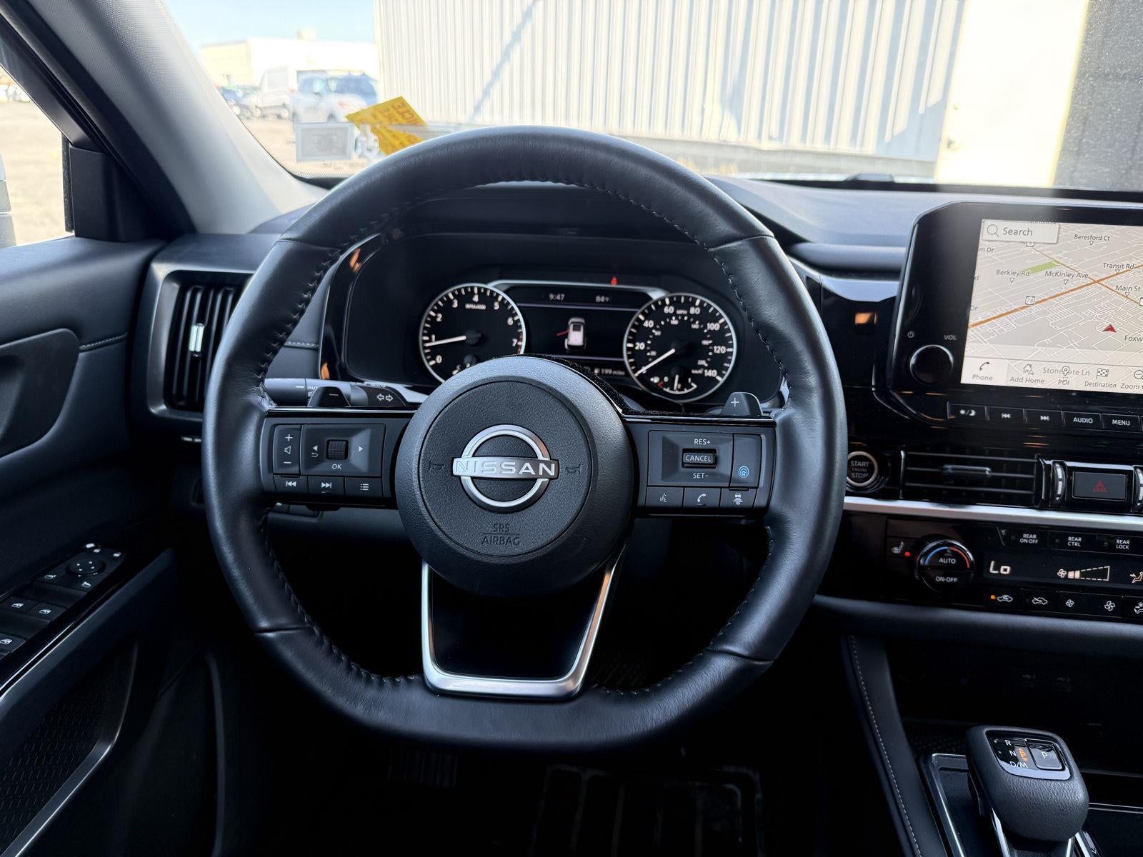 2024 Nissan Pathfinder SL