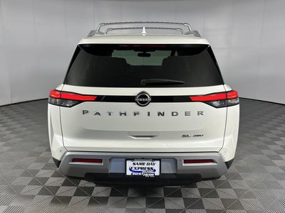 2022 Nissan Pathfinder SL