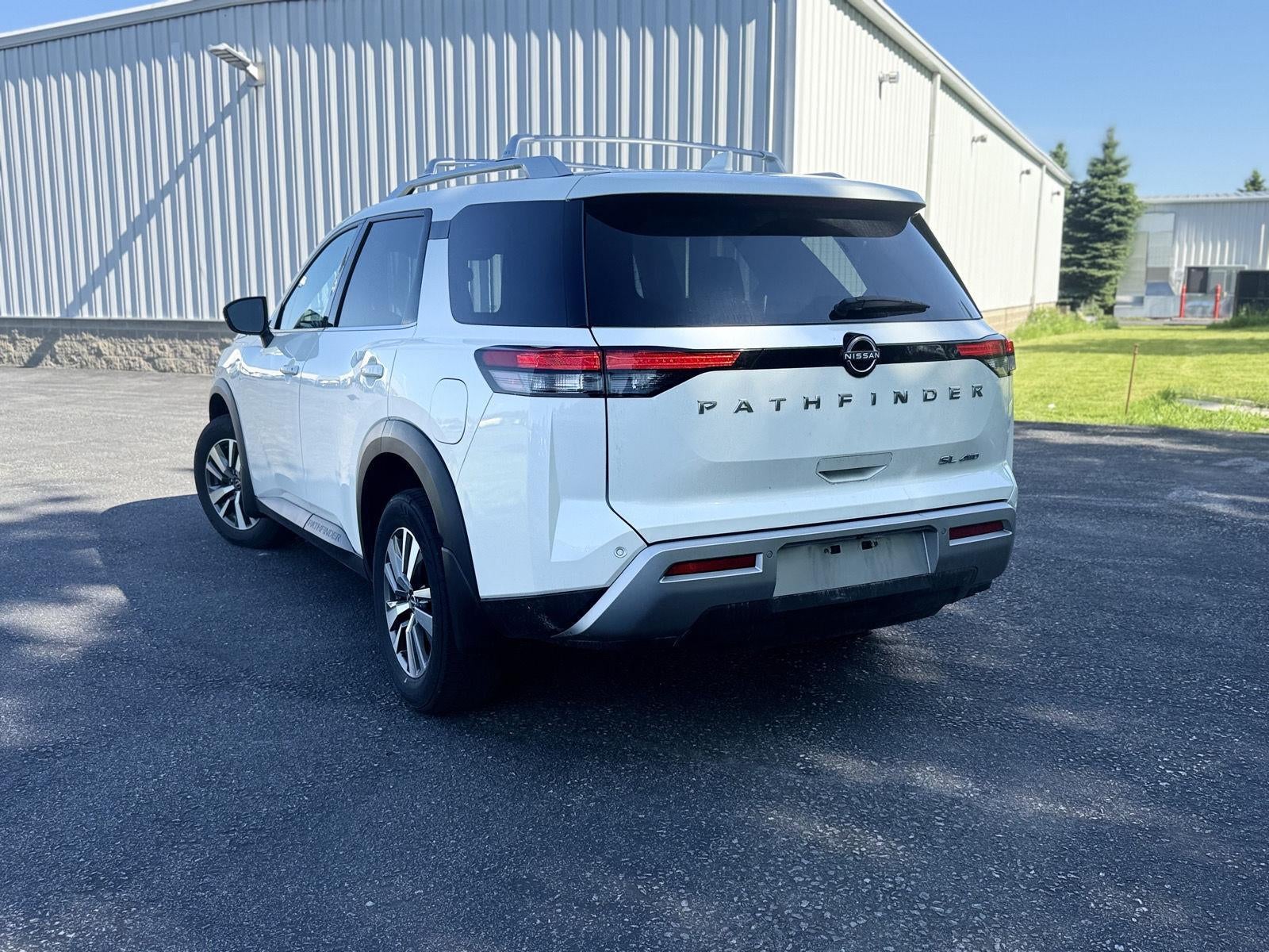 2022 Nissan Pathfinder SL