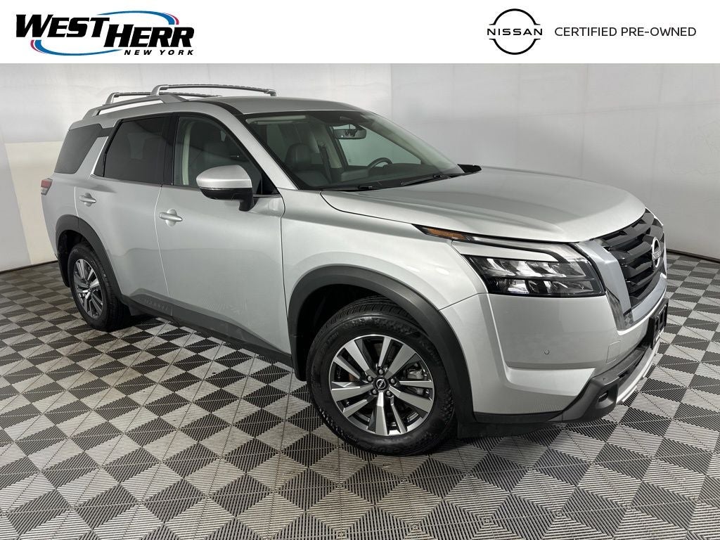 2025 Nissan Pathfinder SL