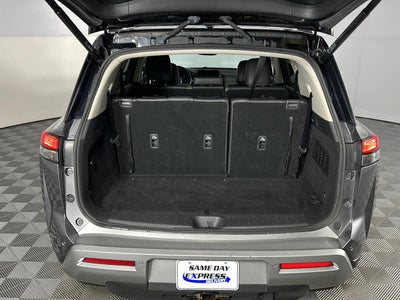 2022 Nissan Pathfinder Platinum