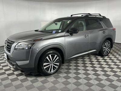 2022 Nissan Pathfinder Platinum