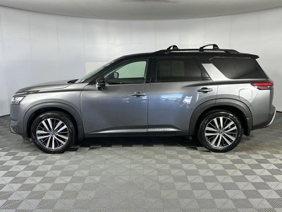 2022 Nissan Pathfinder Platinum