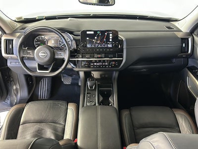 2022 Nissan Pathfinder Platinum