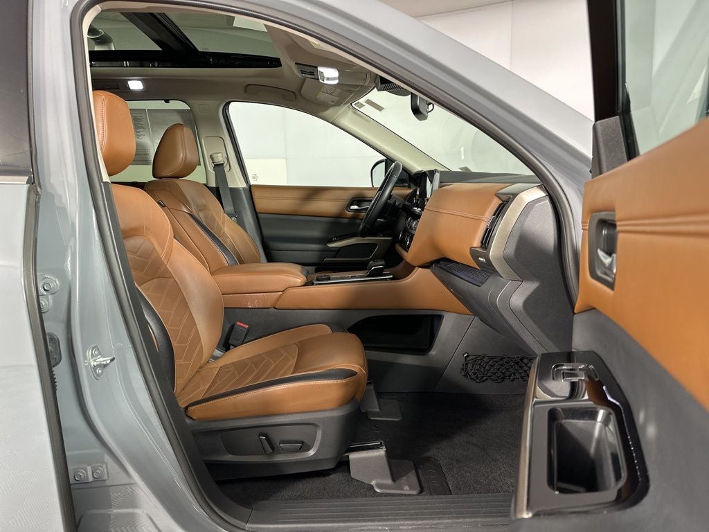 2022 Nissan Pathfinder Platinum