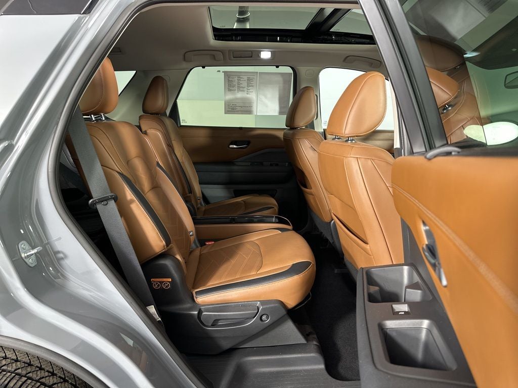 2022 Nissan Pathfinder Platinum