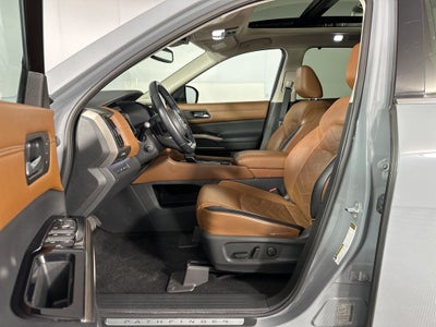 2022 Nissan Pathfinder Platinum