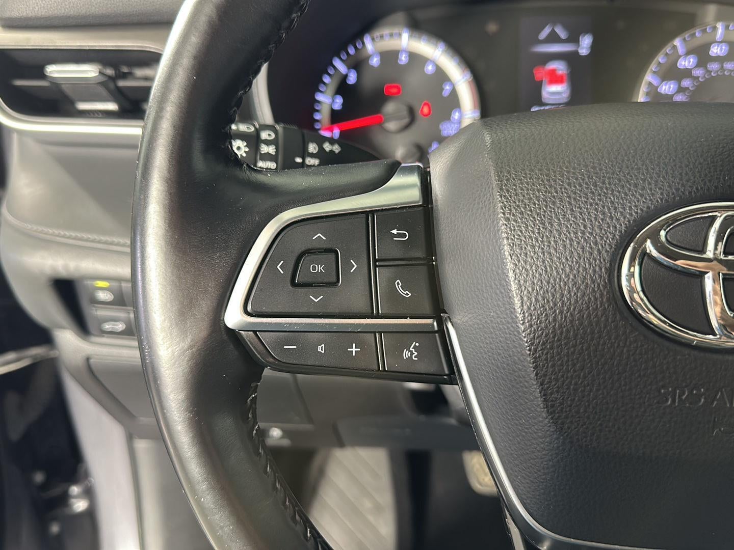 2021 Toyota Highlander LE