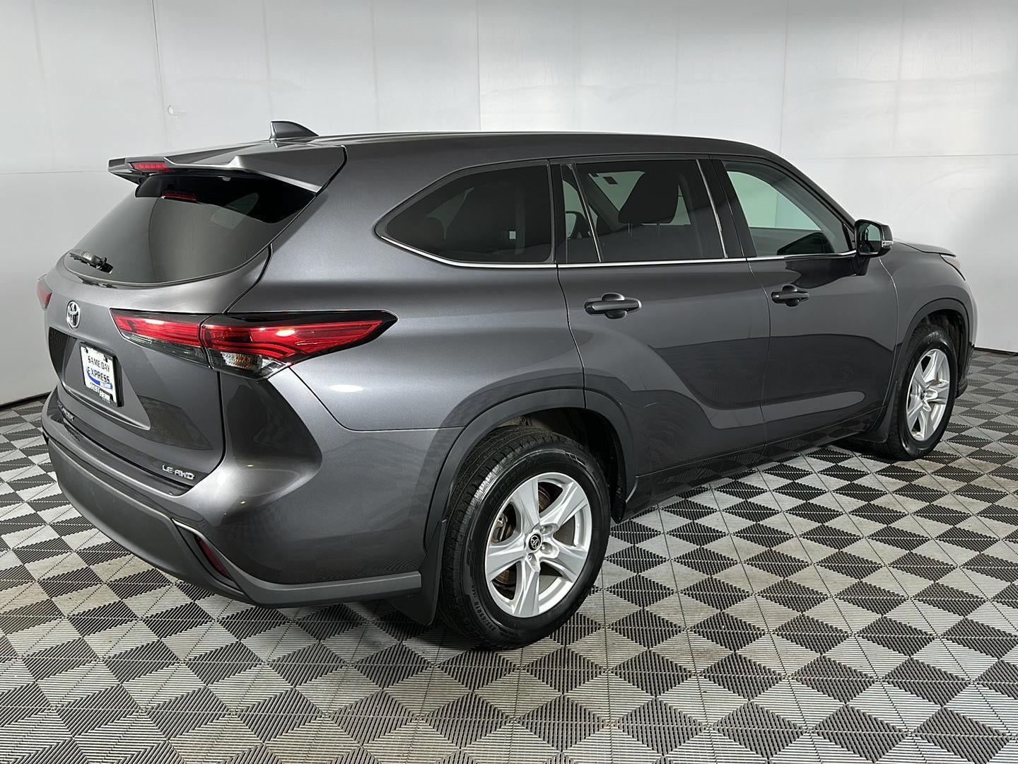 2021 Toyota Highlander LE