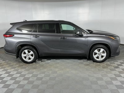 2021 Toyota Highlander LE