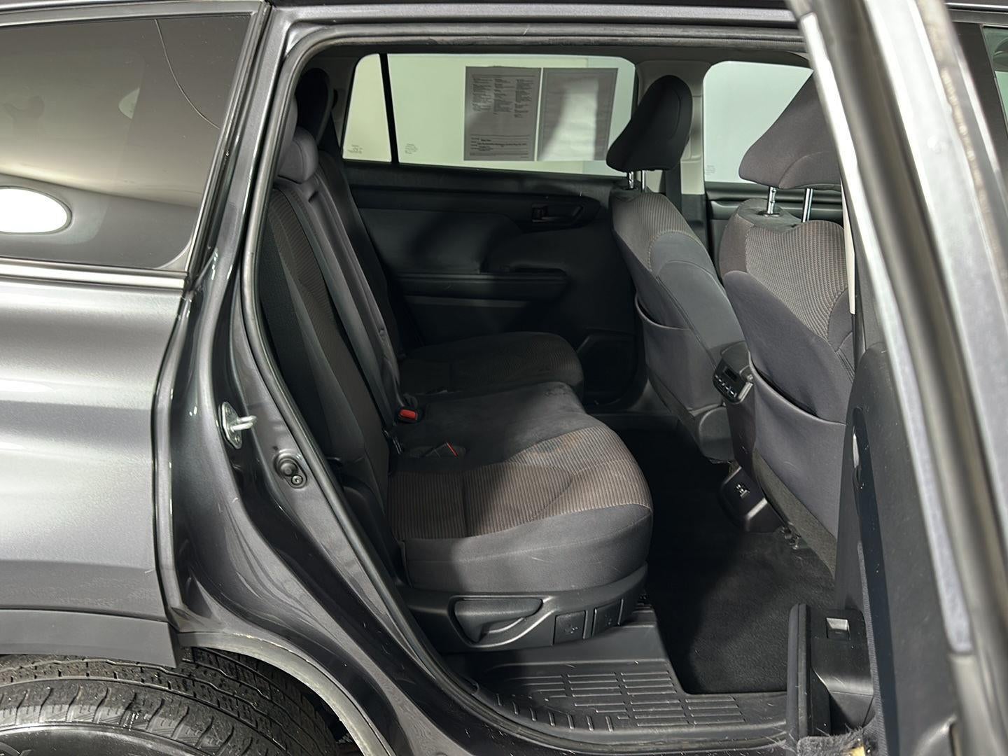 2021 Toyota Highlander LE
