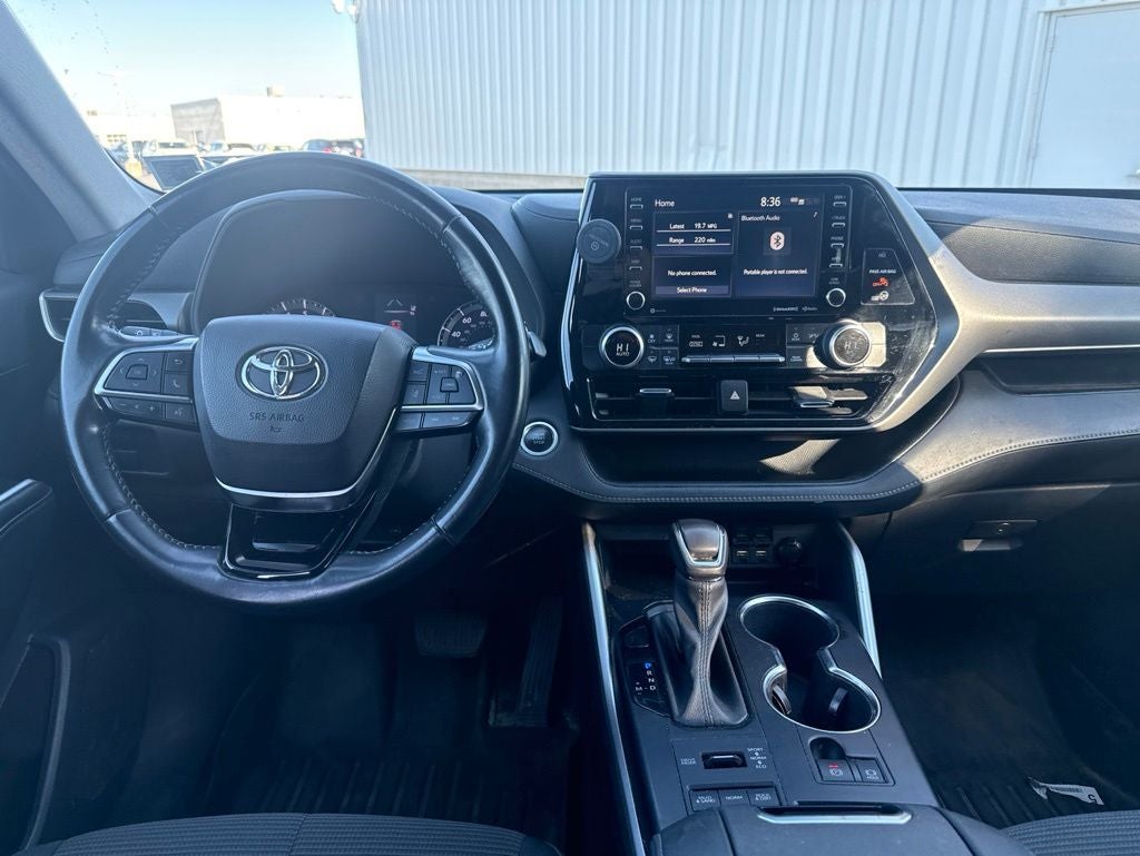 2021 Toyota Highlander LE