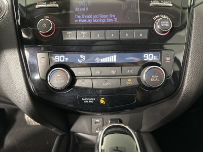 2018 Nissan Rogue Sport SV