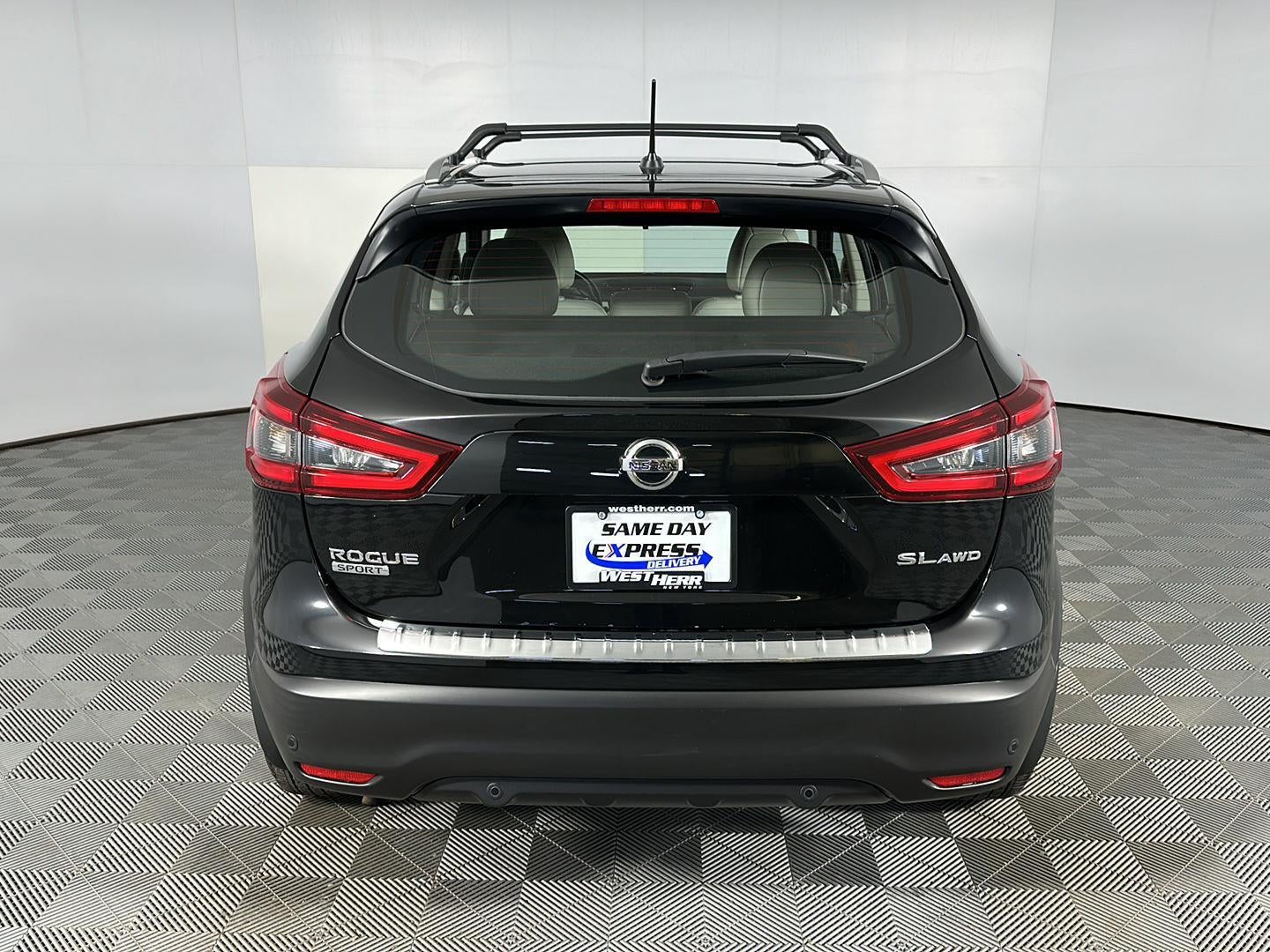 2022 Nissan Rogue Sport SL