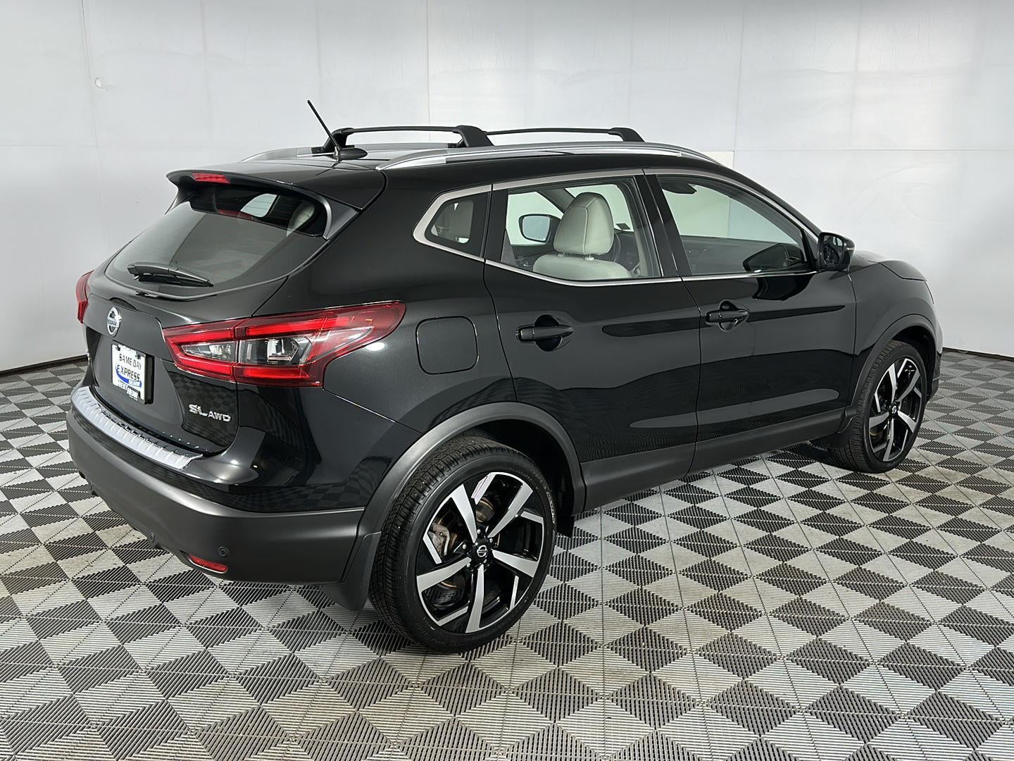 2022 Nissan Rogue Sport SL