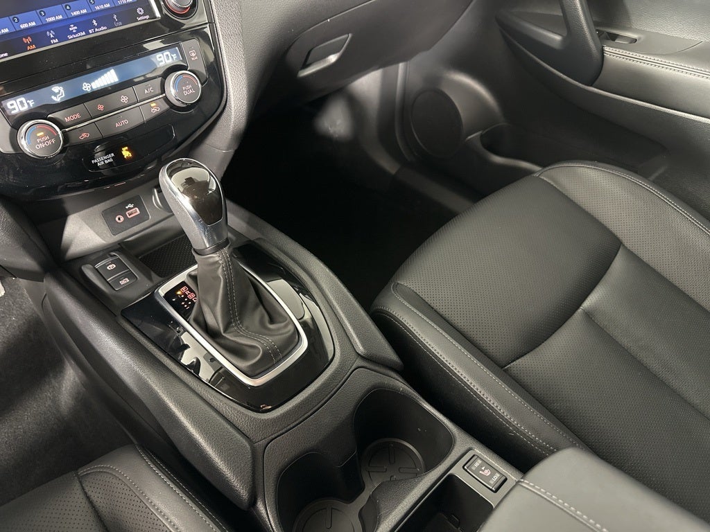 2022 Nissan Rogue Sport SL