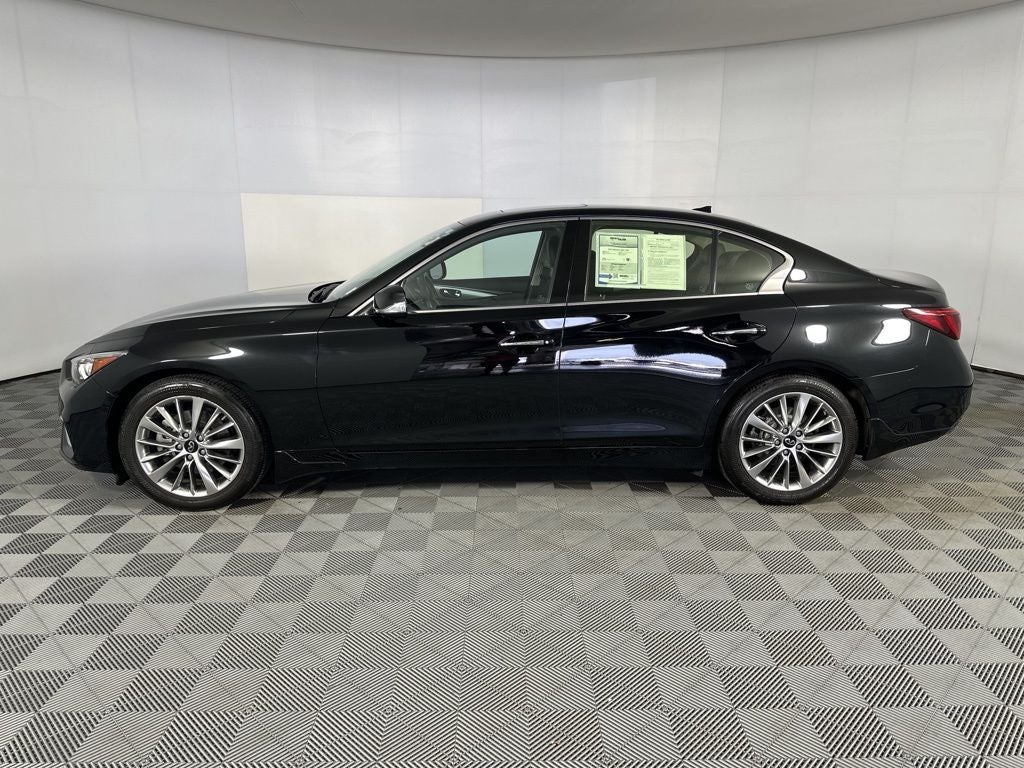 2022 INFINITI Q50 LUXE