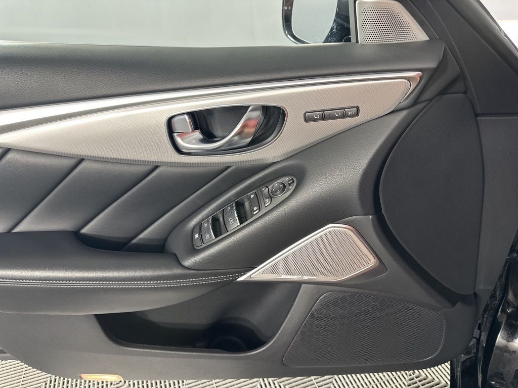 2022 INFINITI Q50 LUXE