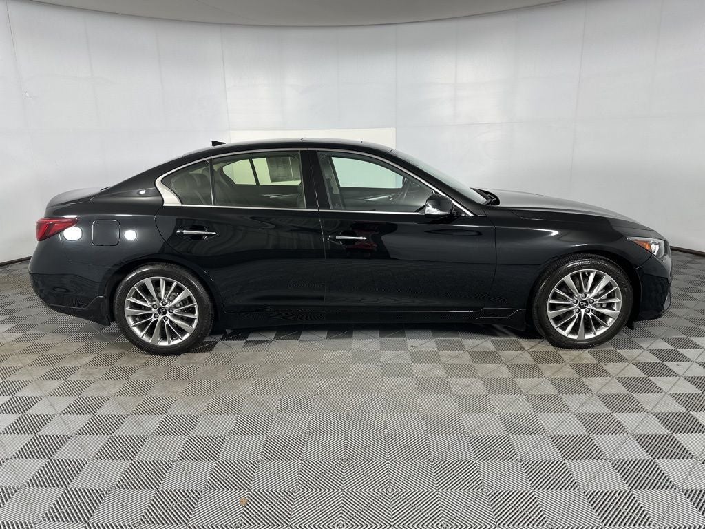 2022 INFINITI Q50 LUXE