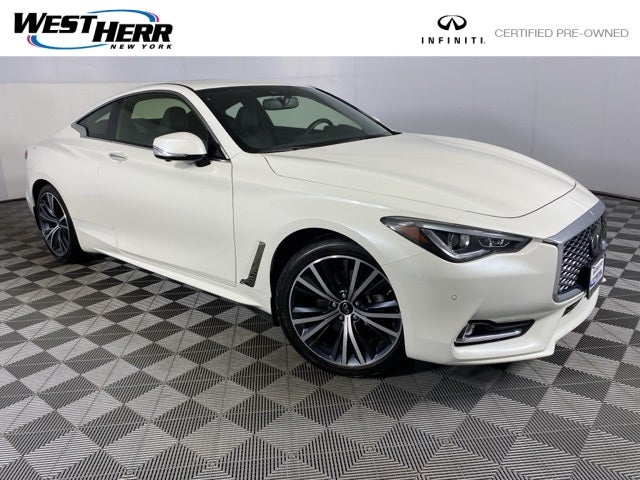 2022 INFINITI Q60 LUXE