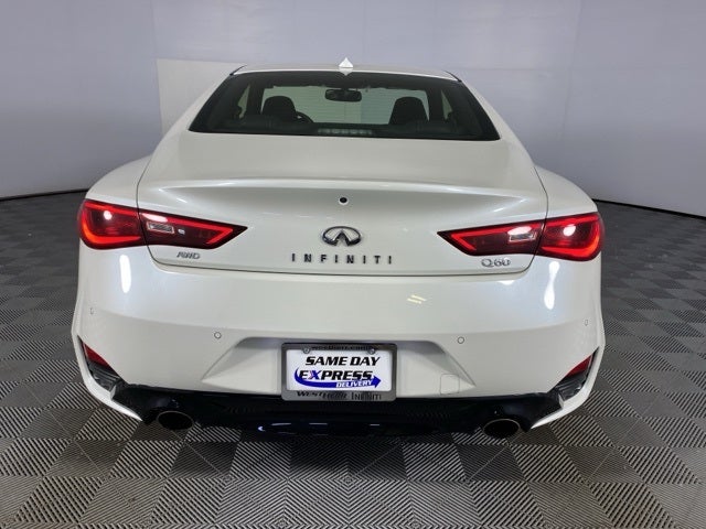 2022 INFINITI Q60 LUXE