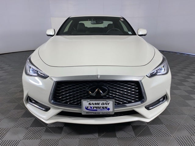 2022 INFINITI Q60 LUXE