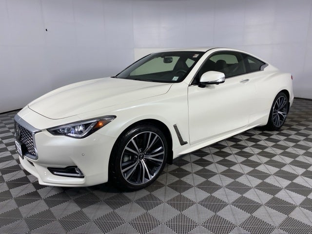 2022 INFINITI Q60 LUXE