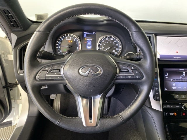 2022 INFINITI Q60 LUXE