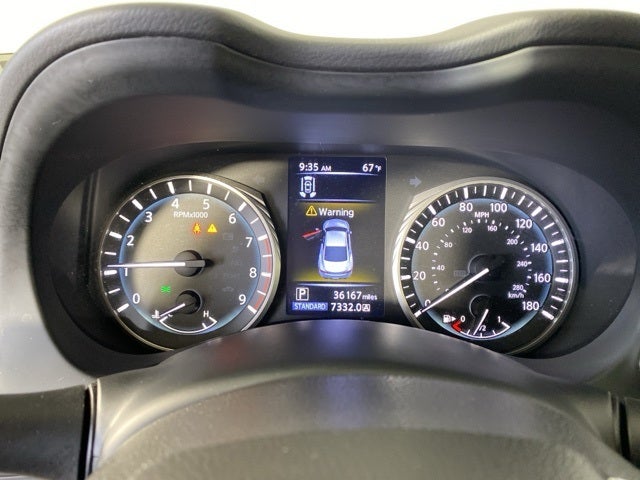 2022 INFINITI Q60 LUXE