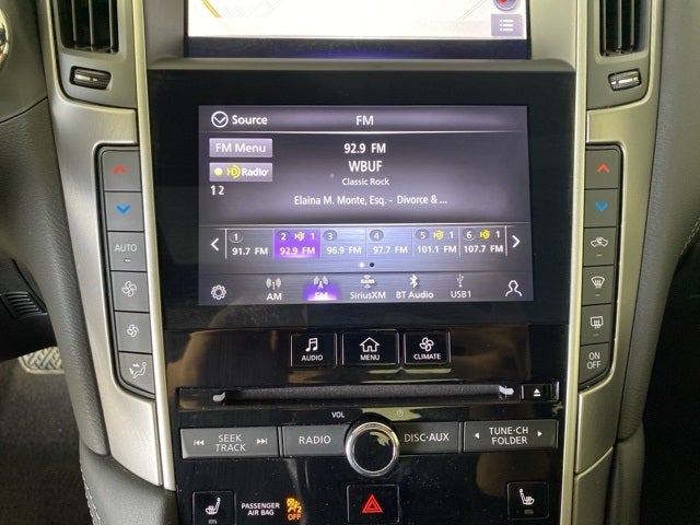 2022 INFINITI Q60 LUXE