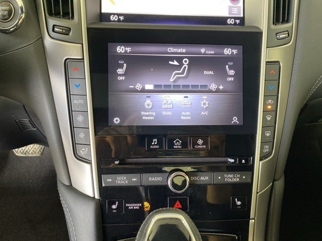 2022 INFINITI Q60 LUXE