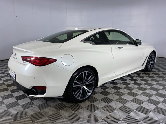 2022 INFINITI Q60 LUXE