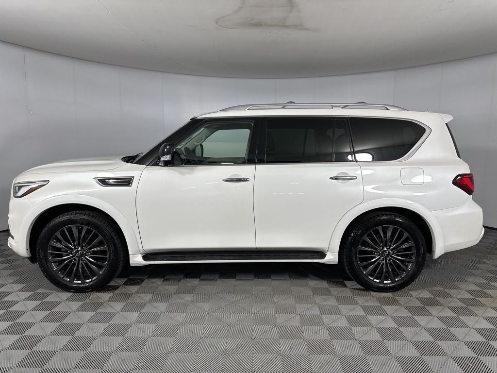 2023 INFINITI QX80 Premium Select