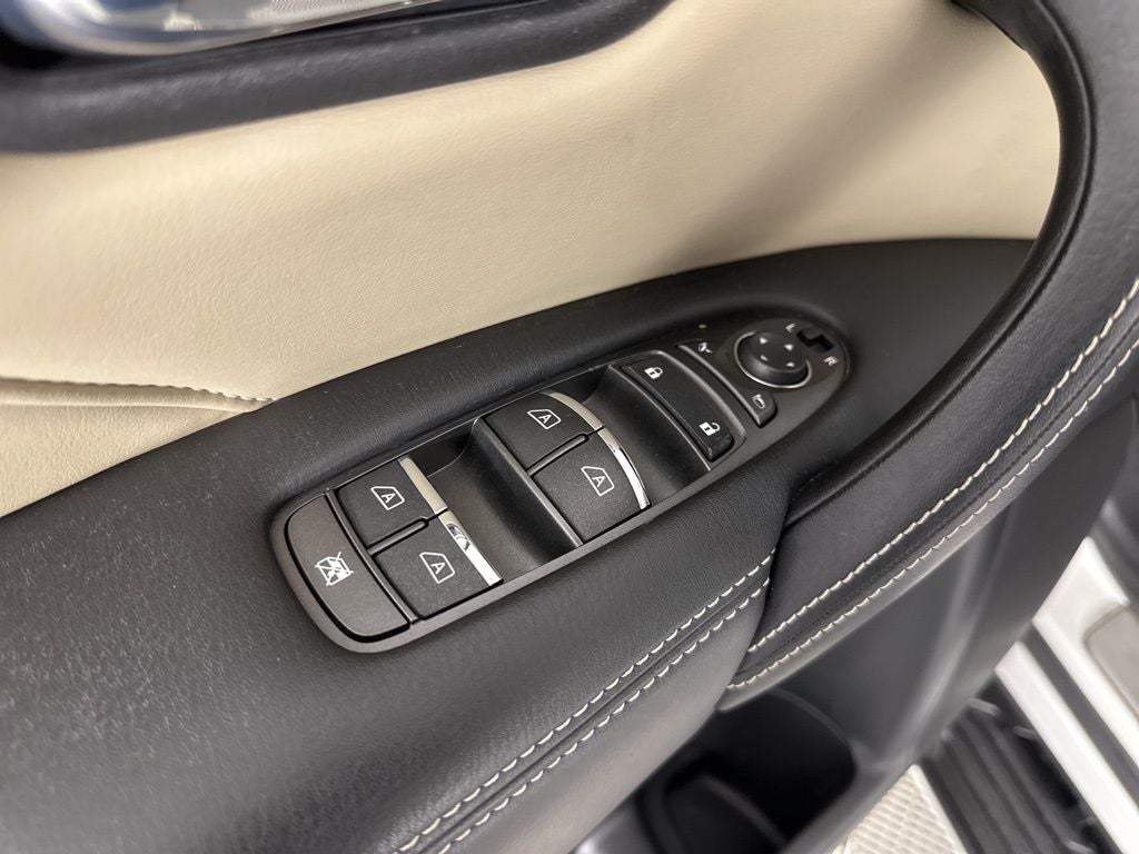 2023 INFINITI QX80 Premium Select