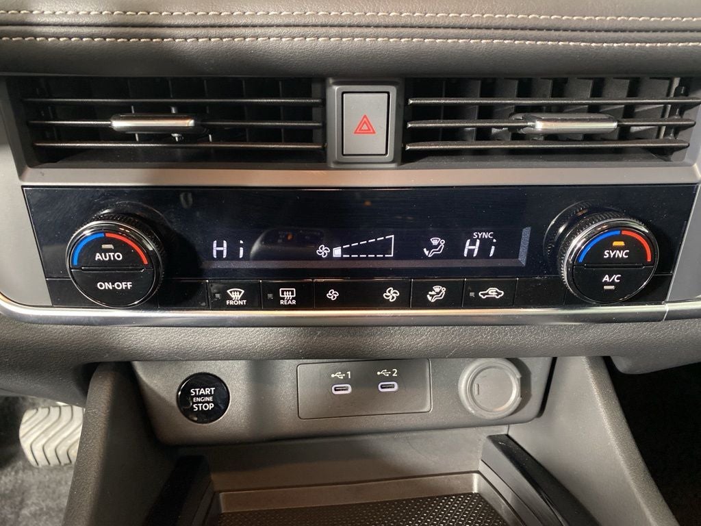 2025 Nissan Rogue SV