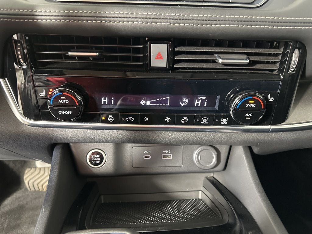 2022 Nissan Rogue SV