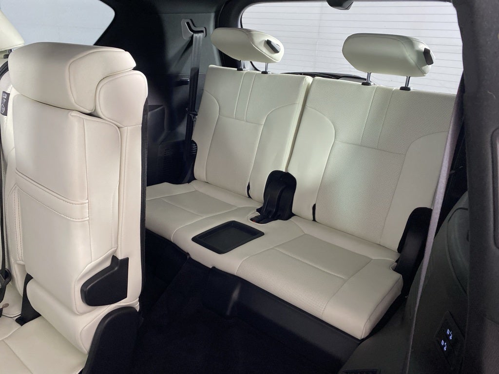 2025 Lexus LX 700h Luxury