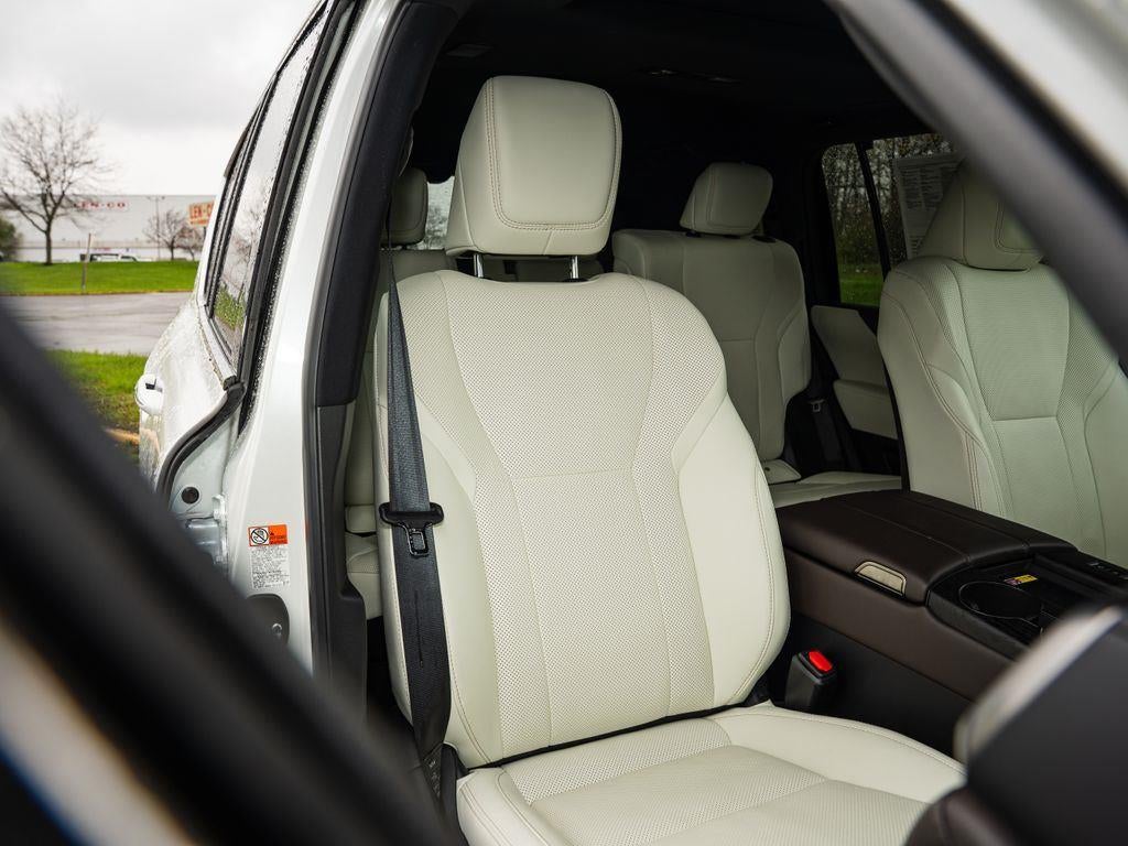 2025 Lexus LX LX 700h Luxury