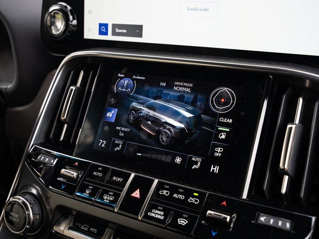 2025 Lexus LX LX 700h Luxury
