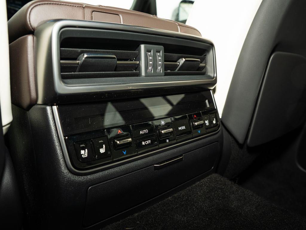 2025 Lexus LX LX 700h Luxury