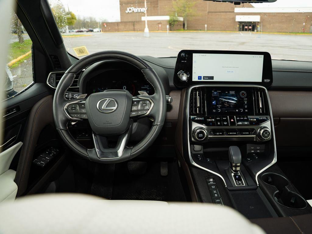 2025 Lexus LX LX 700h Luxury