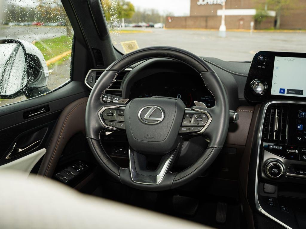 2025 Lexus LX LX 700h Luxury