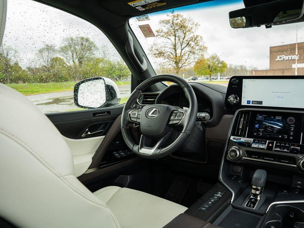 2025 Lexus LX LX 700h Luxury