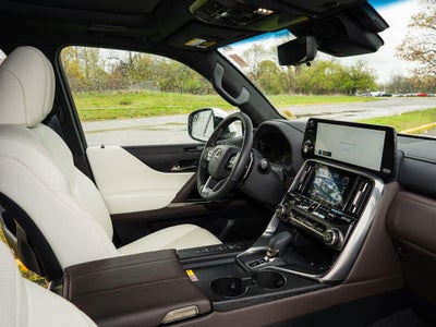 2025 Lexus LX LX 700h Luxury