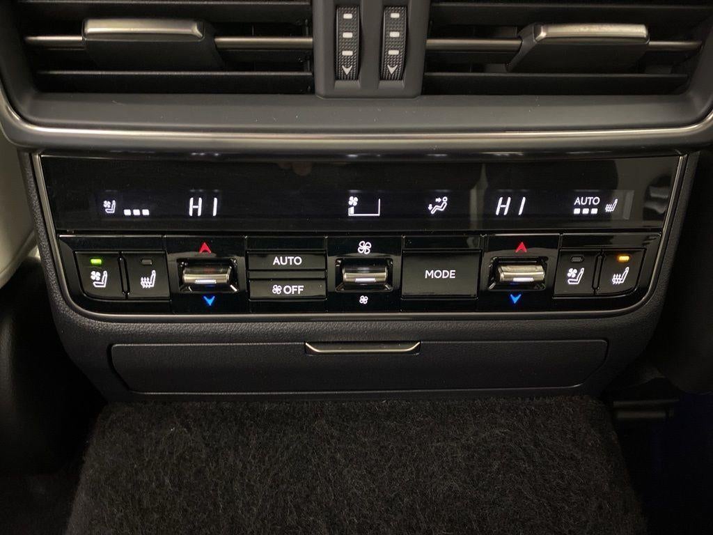 2025 Lexus LX LX 700h Luxury