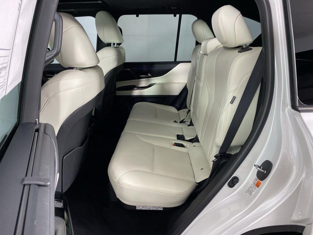 2025 Lexus LX LX 700h Luxury