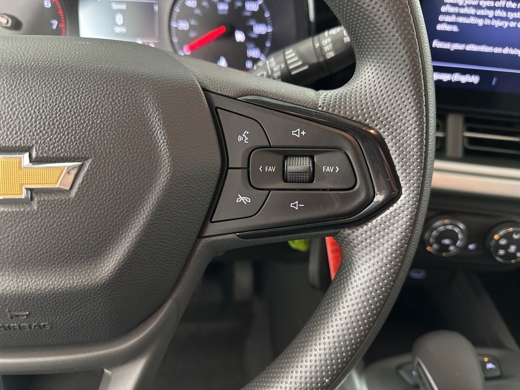 2025 Chevrolet Trax LS