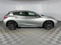 2018 INFINITI QX30 Sport