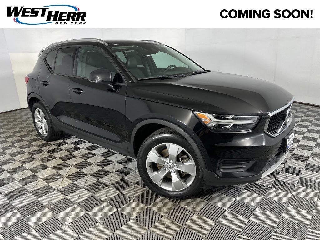 2020 Volvo XC40 Momentum